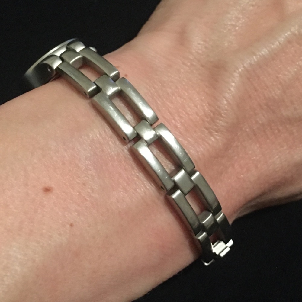 Vintage Purple Face Fossil Watch - Picture 4 of 9